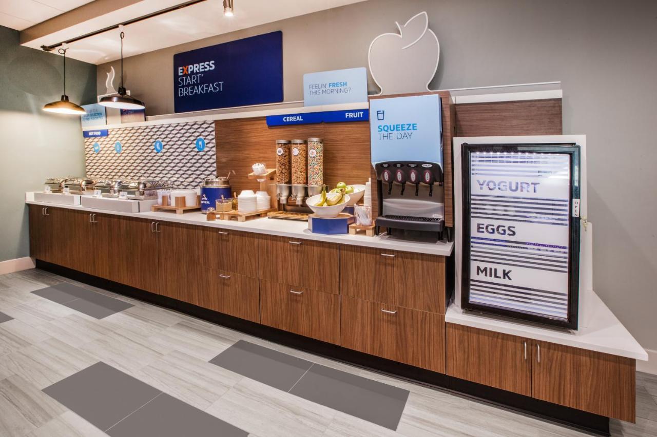 Holiday Inn Express & Suites Windsor East - Lakeshore By Ihg Tecumseh 외부 사진