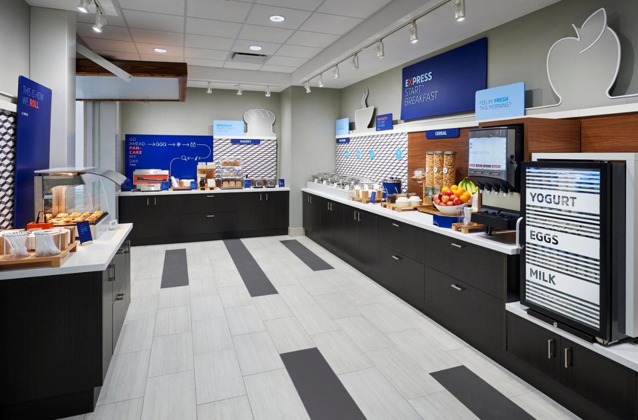 Holiday Inn Express & Suites Windsor East - Lakeshore By Ihg Tecumseh 외부 사진