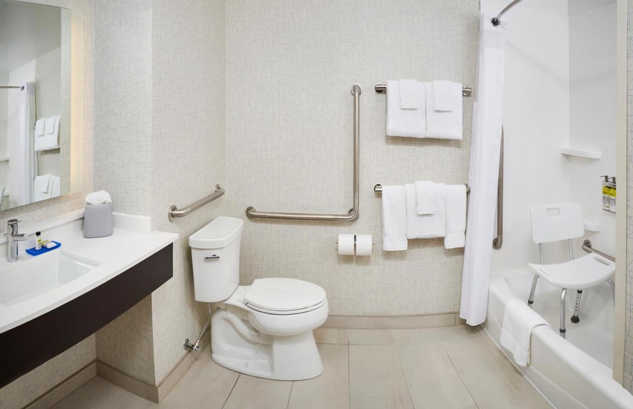 Holiday Inn Express & Suites Windsor East - Lakeshore By Ihg Tecumseh 외부 사진