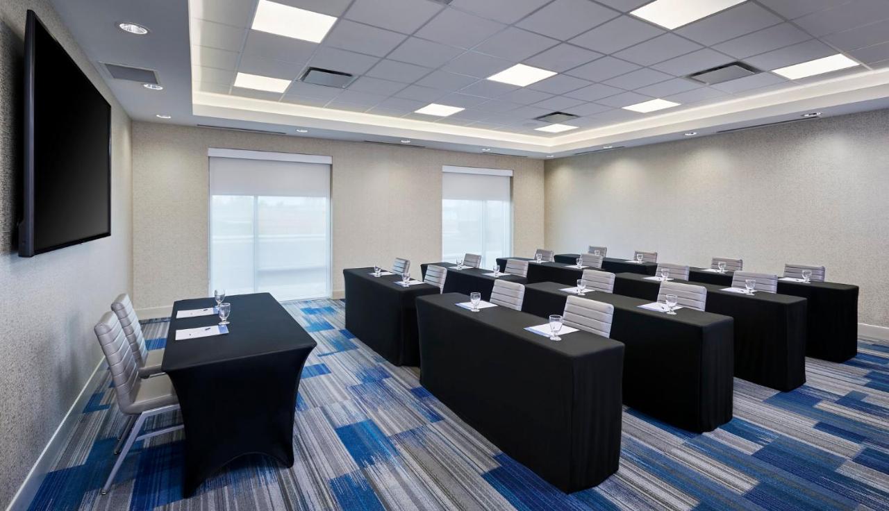 Holiday Inn Express & Suites Windsor East - Lakeshore By Ihg Tecumseh 외부 사진